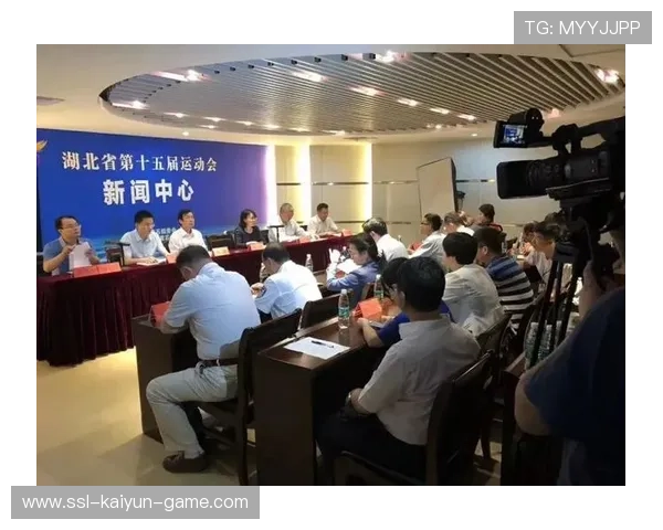 体育新闻中心记者深度走访，体育新闻采访策划案